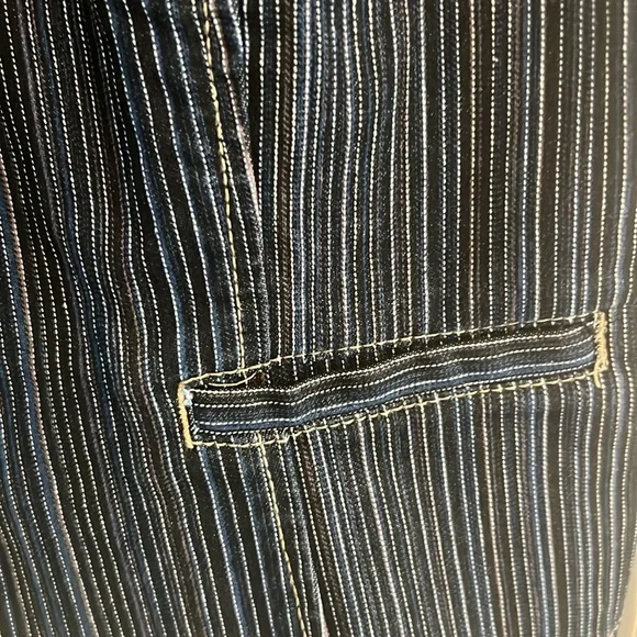 Dark Blue and White Striped Vest - Picture 4 of 6